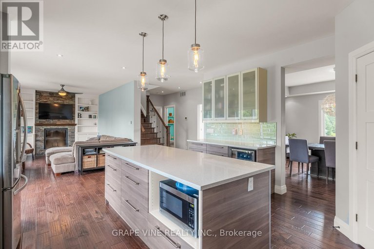 28463417/8055-craig-farm-drive/metcalfe/ottawa/ontario/K0A2P0_16