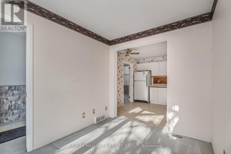 29369222/14-haywood-crescent/katimavik/ottawa/ontario/K2L2J2_9