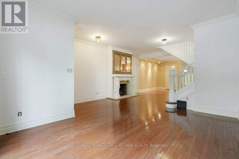 28976425/543-besserer-street/sandy-hill/ottawa/ontario/K1N6C6_4