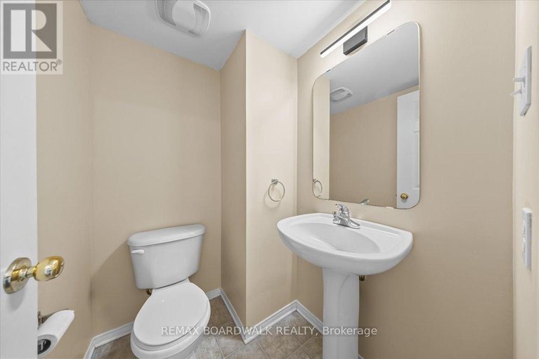 29483798/364-crownridge-drive/emerald-meadowstrailwest/ottawa/ontario/K2M3A4_14