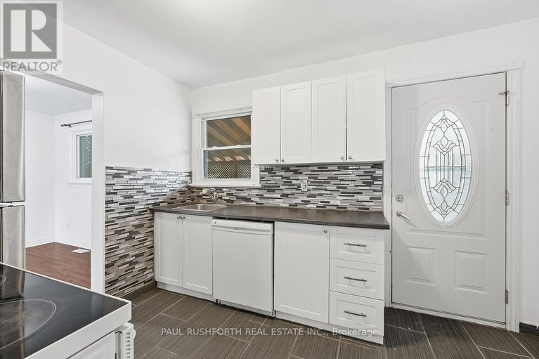 29254435/646-borthwick-avenue/castle-heightsrideau-high/ottawa/ontario/K1K2L9_9