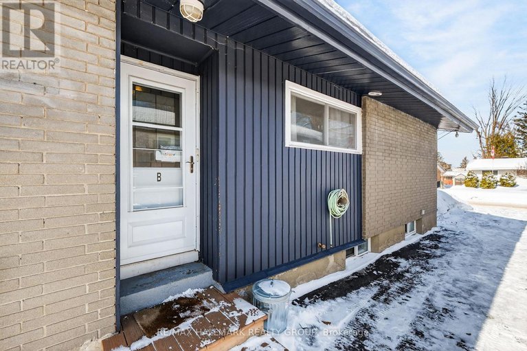 29441384/2160-lambeth-walk/parkway-park/ottawa/ontario/K2C1G1_25