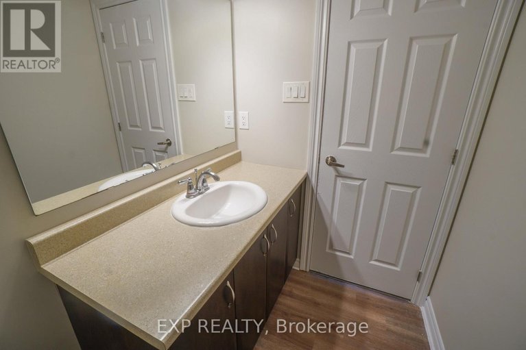 29494156/229-cayman-road/stittsville-north/ottawa/ontario/K2S0N8_9