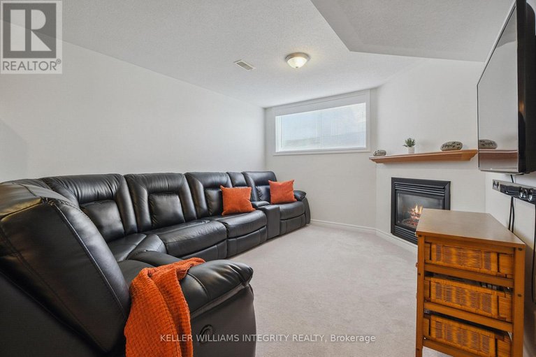 28507055/410-sparkman-avenue/avalon-east/ottawa/ontario/K4A0J1_33