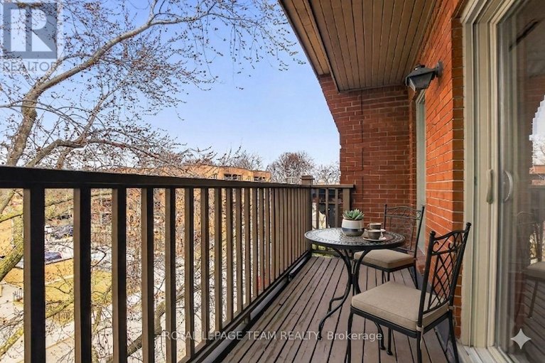 29603323/9-160-bruyere-street/lower-townbyward-market/ottawa/ontario/K1N5E1_23