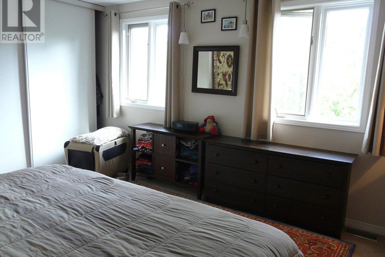 28923517/1473-waltham-street/sawmill-creektimbermill/ottawa/ontario/K1T2T5_17