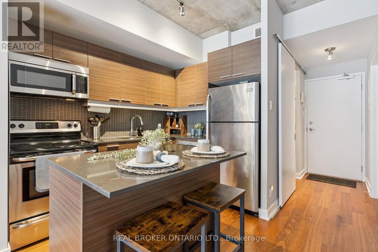 28858839/623-349-mcleod-street/ottawa-centre/ottawa/ontario/K2P0S1_3