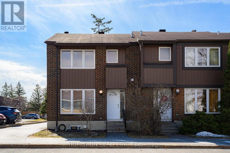 29590749/4-2111-montreal-road/beaconwood/ottawa/ontario/K1J8M8_1