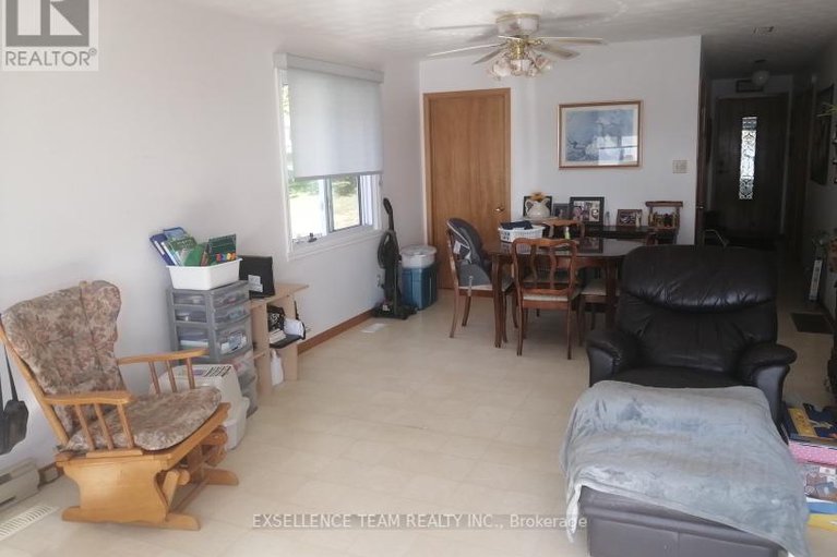 28877485/6803-st-louis-point-road-s/south-glengarry-charlottenburgh-twp/south-glengarry/ontario/K0C2E0_19