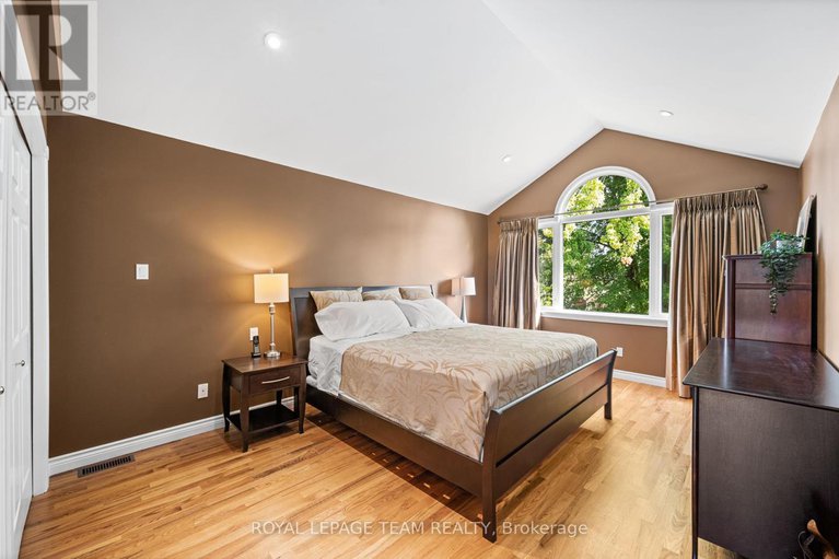 28906367/1601-apeldoorn-avenue/carleton-heights/ottawa/ontario/K2C1V4_20
