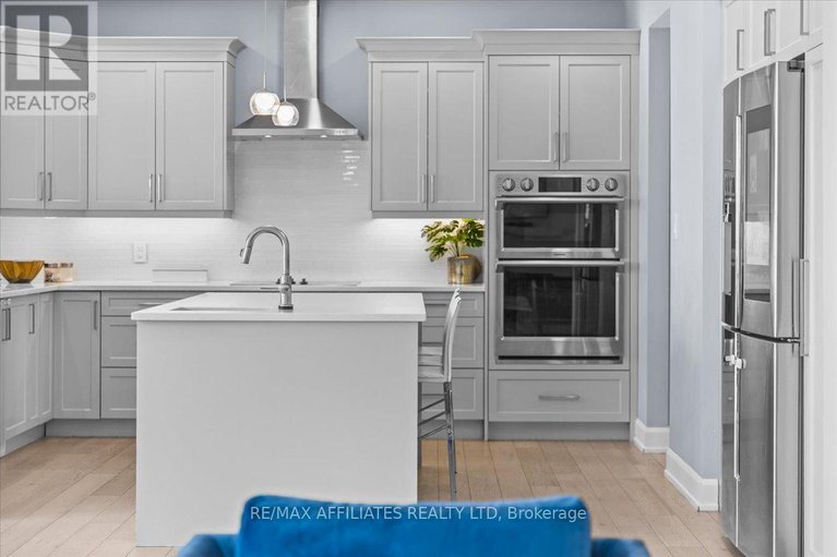 28084122/724-mcmanus-avenue/manotick-village-manotick-estates/ottawa/ontario/K4M0B2_11