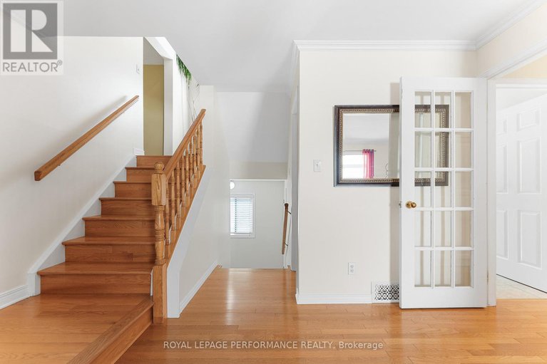 28650835/102-shearer-crescent/katimavik/ottawa/ontario/K2L3W1_15