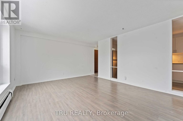 29473448/8-898-elmsmere-road/beacon-hill-south/ottawa/ontario/K1J7T6_10