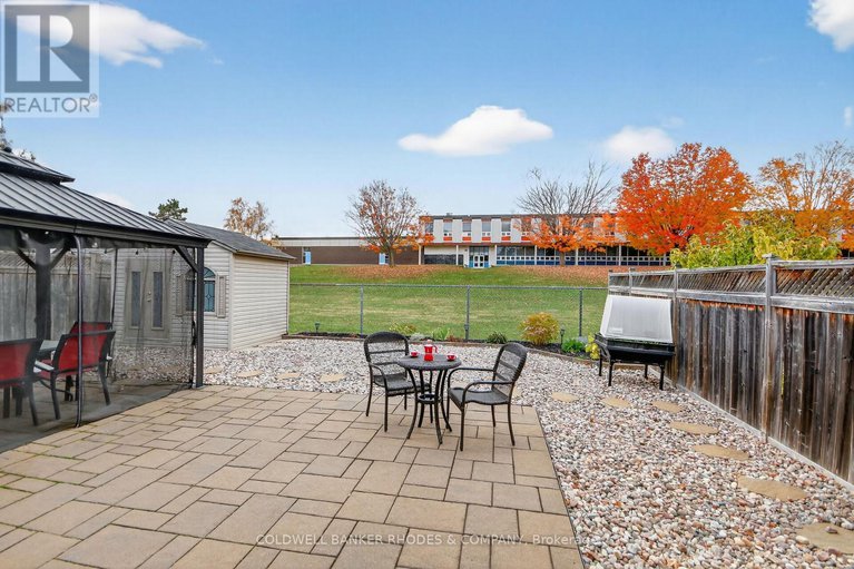 29032585/8-confederation-private/mooneys-bayriverside-park/ottawa/ontario/K1V9W6_39