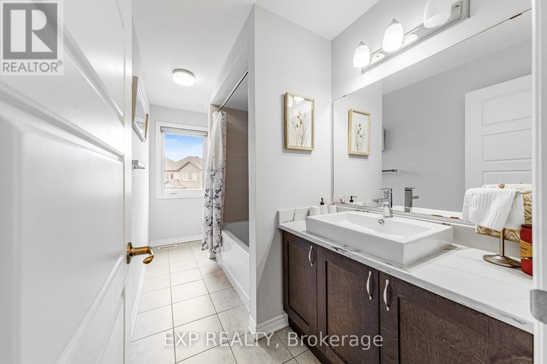 29484137/527-alcor-terrace/half-moon-bay/ottawa/ontario/K2J6N6_21