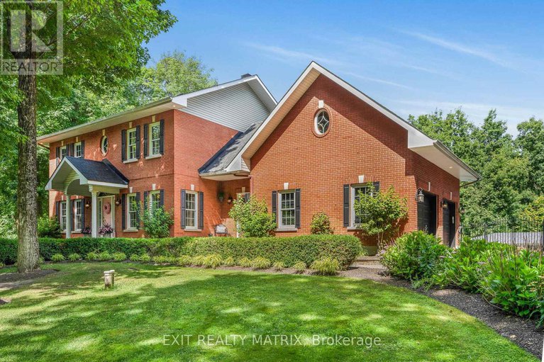 29406334/1271-georges-vanier-drive/cumberland-ridge/ottawa/ontario/K4C1R6_4