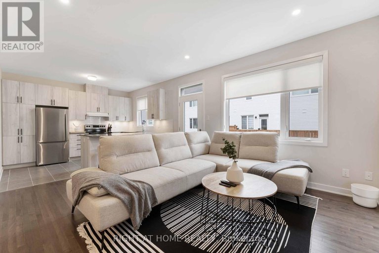 28824525/30-chasing-grove/btwn-franktown-rd-fallowfield-rd/ottawa/ontario/K0A2Z0_9