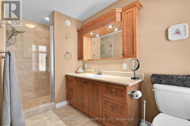 29281457/6574-adrian-court/south-glengarry-charlottenburgh-twp/south-glengarry/ontario/K6H7J1_18