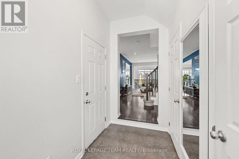 29284372/102-lochnaw-private/stonebridge/ottawa/ontario/K2J5X6_5