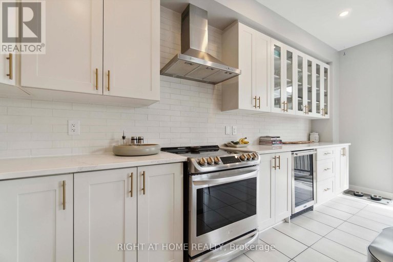 28494301/259-joshua-street/mer-bleuebradley-estatesanderson-park/ottawa/ontario/K0A2Y0_15