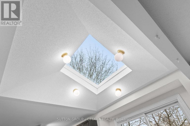 29615591/540-des-conifers-crescent/fallingbrookgardenway-south/ottawa/ontario/K4A3E2_9