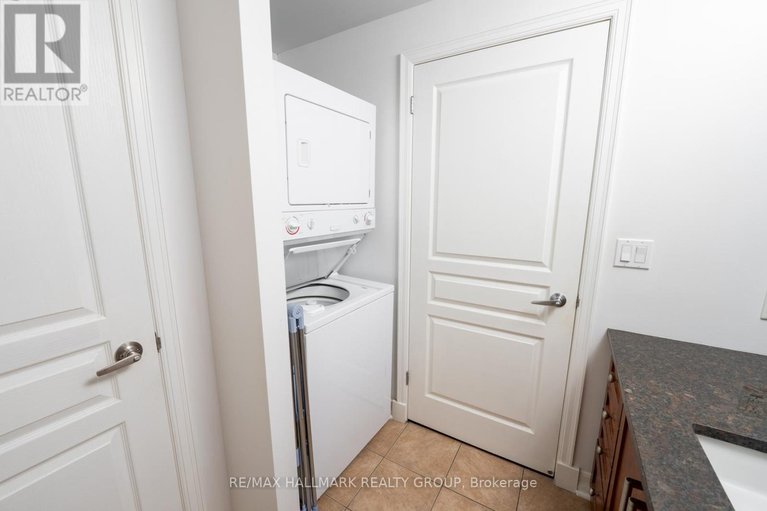 29642521/1007-200-besserer-street/sandy-hill/ottawa/ontario/K1N0A7_18