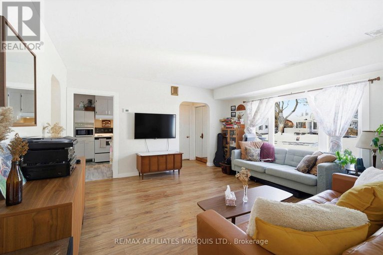 29337110/29-johnson-crescent/long-sault/south-stormont/ontario/K0C1P0_9