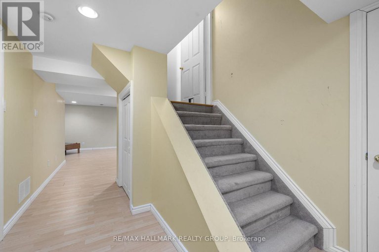 29358699/60-ipswich-terrace/morgans-grantsouth-march/ottawa/ontario/K2K2R3_27