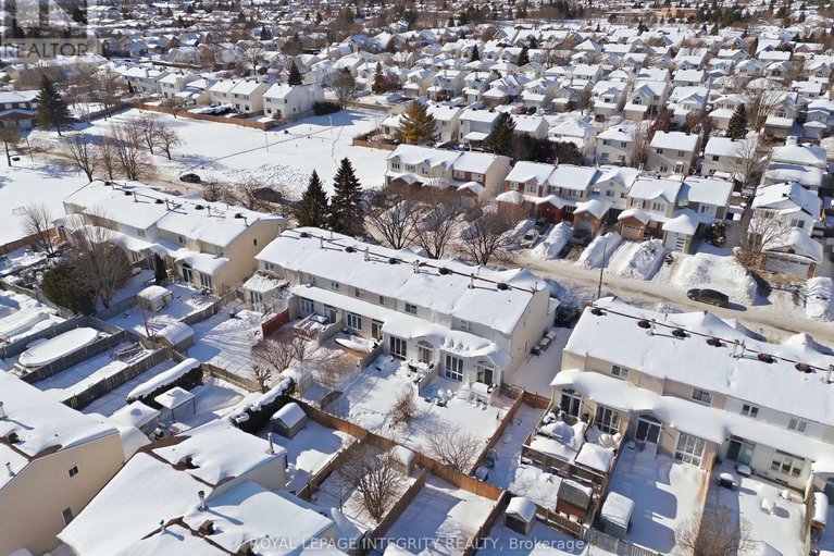 29360291/2049-sunland-drive/fallingbrookgardenway-south/ottawa/ontario/K4A3K8_34