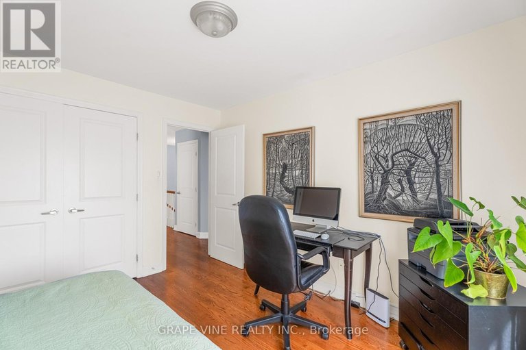 28366149/709-melbourne-avenue/laurentianview/ottawa/ontario/K2A1X4_30