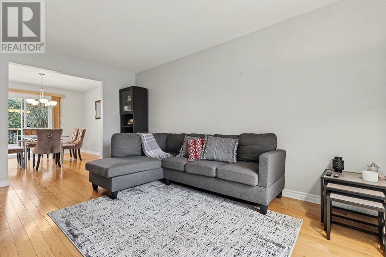 29620280/6417-st-louis-drive/hiawatha-parkconvent-glen/ottawa/ontario/K1C2X9_5