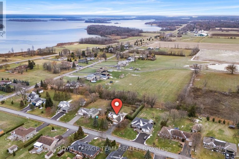 29127393/7-david-street/long-sault/south-stormont/ontario/K0C1M0_39