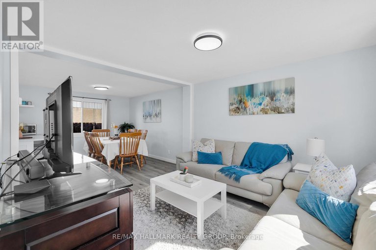 28895852/d-1520-beaverpond-drive/pineview/ottawa/ontario/K1B3R9_6