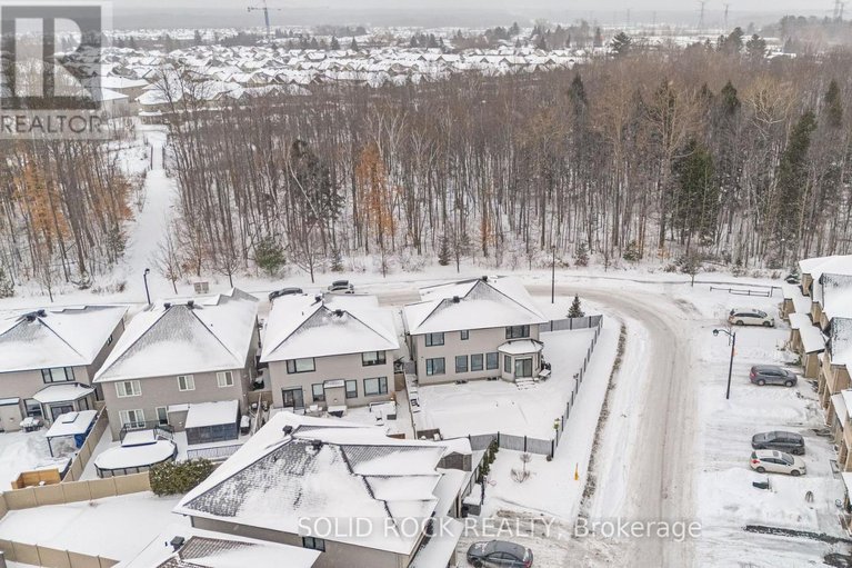 29234213/242-shinleaf-crescent/mer-bleuebradley-estatesanderson-park/ottawa/ontario/K1W0J2_43