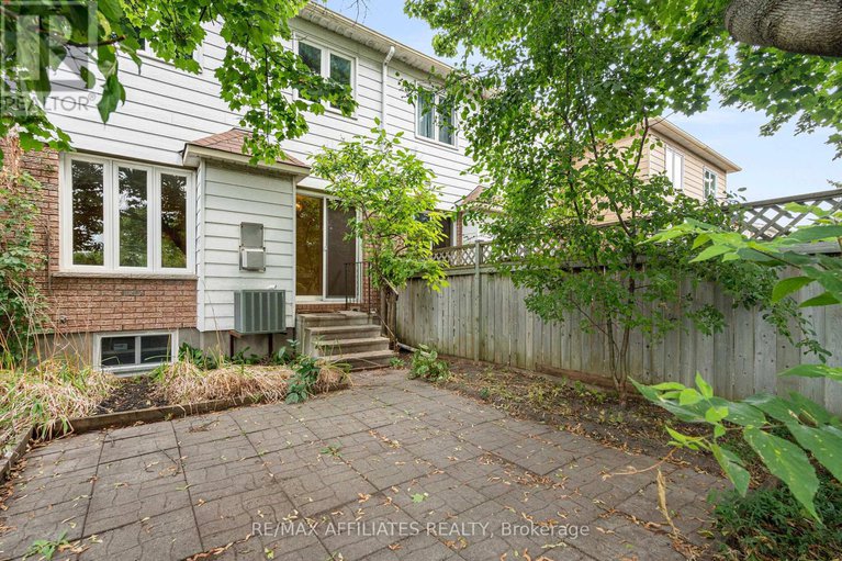 28813430/35-locheland-crescent/barrhaven-east/ottawa/ontario/K2G6H2_17
