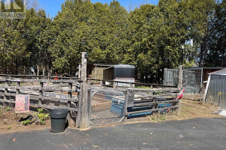 27872677/22197-parkhill-circle/south-glengarry-lancaster-twp/south-glengarry/ontario/K0C1Z0_17
