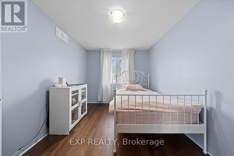 28494294/254-arrita-street/emerald-meadowstrailwest/ottawa/ontario/K2S0J3_19