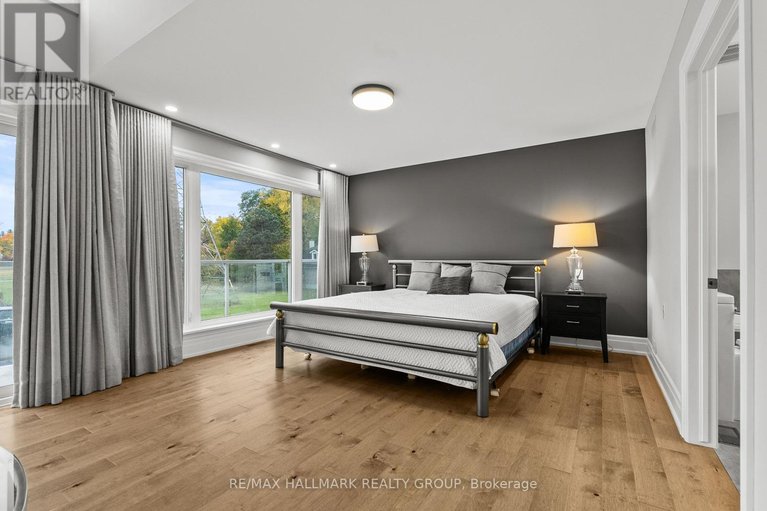 29074498/217-belford-crescent/westborohampton-park/ottawa/ontario/K1Z7A9_15