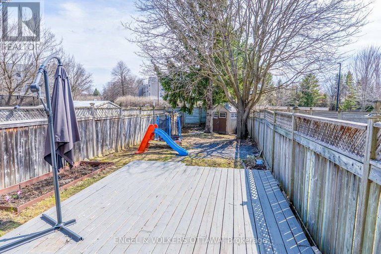 28241541/34-baton-court/katimavik/ottawa/ontario/K2L4C8_29