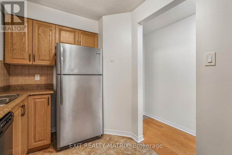 29615366/20-458-briston-private/hunt-club-park/ottawa/ontario/K1G5R4_7