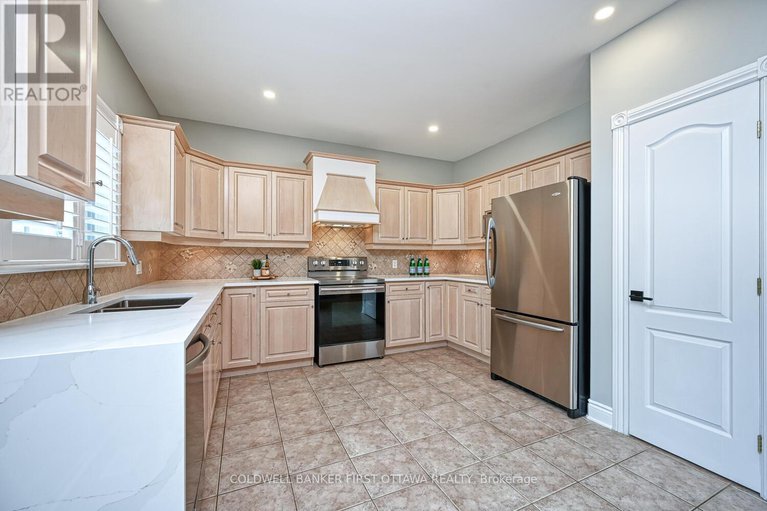 28556106/105-sirocco-crescent/stittsville-north/ottawa/ontario/K2S2C9_14