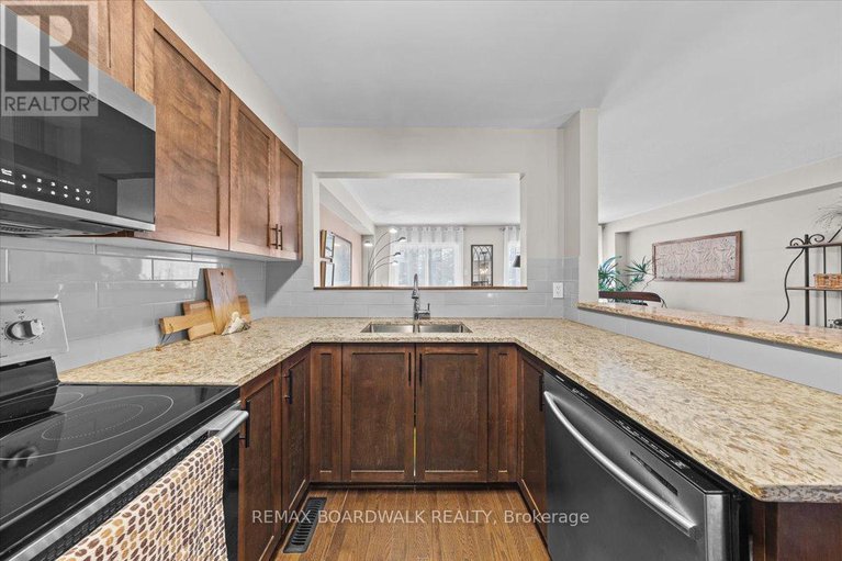 29434399/265-parkrose-private/chatelaine-village/ottawa/ontario/K4A0N8_18