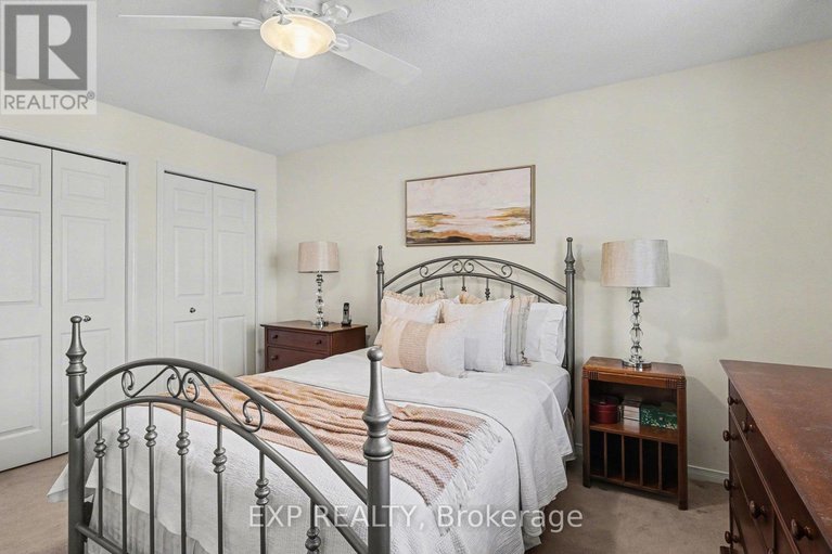 29397409/89-inverkip-avenue/hunt-club-parkgreenboro/ottawa/ontario/K1T4B9_23