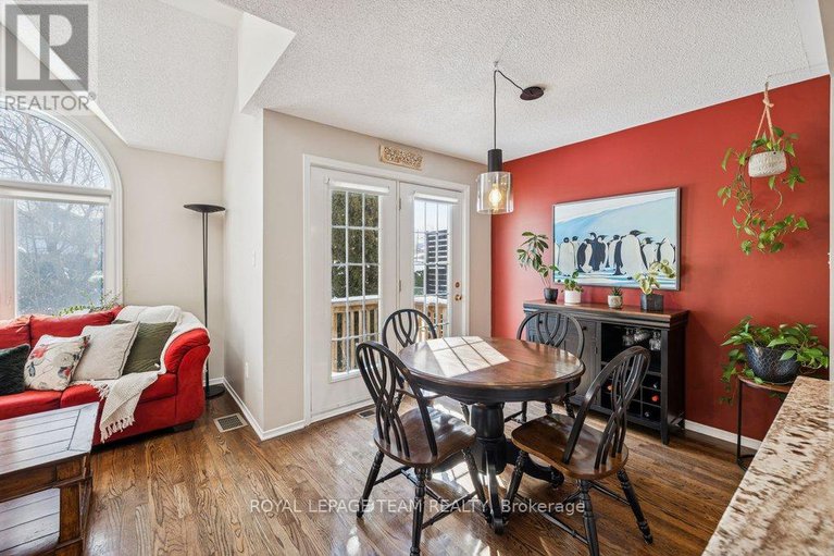 29366238/4298-sunwood-crescent/carson-grove/ottawa/ontario/K1J1B8_12