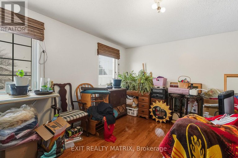 29324371/1123-burgundy-lane/convent-glen/ottawa/ontario/K1C2M9_15