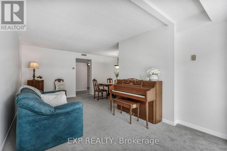 29231208/510-330-centrum-boulevard/bilberry-creekqueenswood-heights/ottawa/ontario/K1E3W2_6