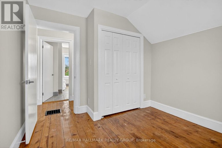 28983025/45-carleton-street/almonte/mississippi-mills/ontario/K0A1A0_9