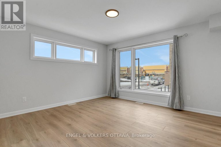 29432303/12-801-glenroy-gilbert-drive/strandherd/ottawa/ontario/K2J5R6_15