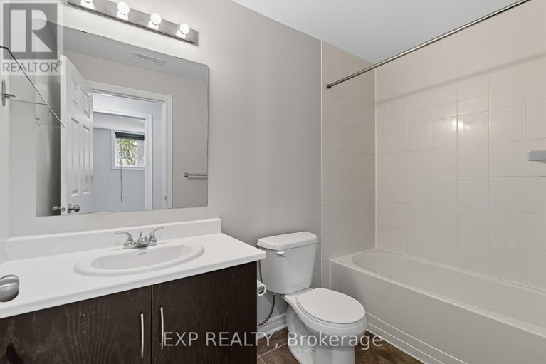 28928923/a-330-everest-private/elmvale-acres/ottawa/ontario/K1G4E4_23
