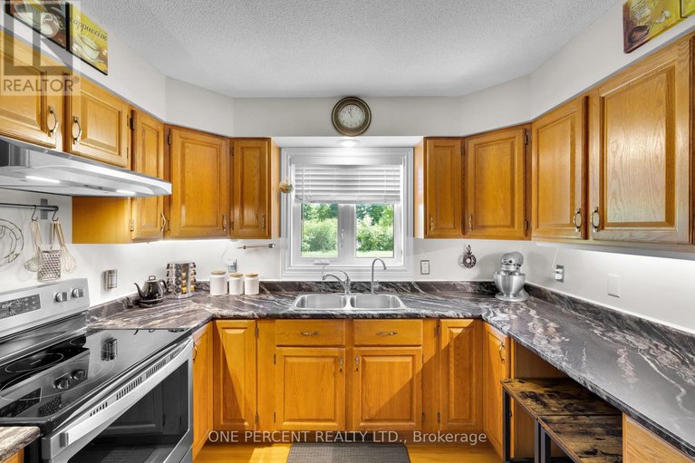 28386377/3-aimee-lane/north-grenville-twp-kemptville-south/north-grenville/ontario/K0G1S0_11